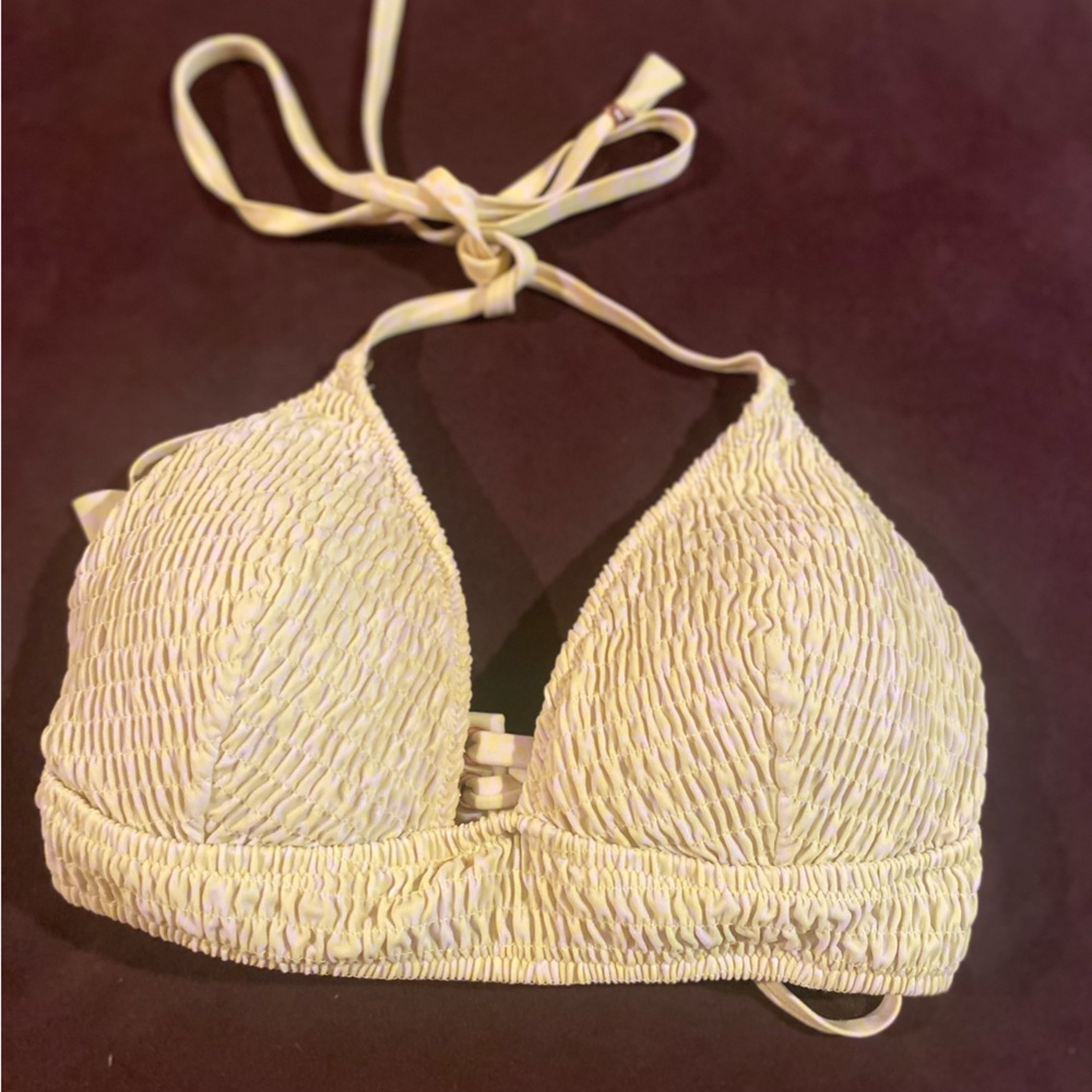 Women’s bathing suit top